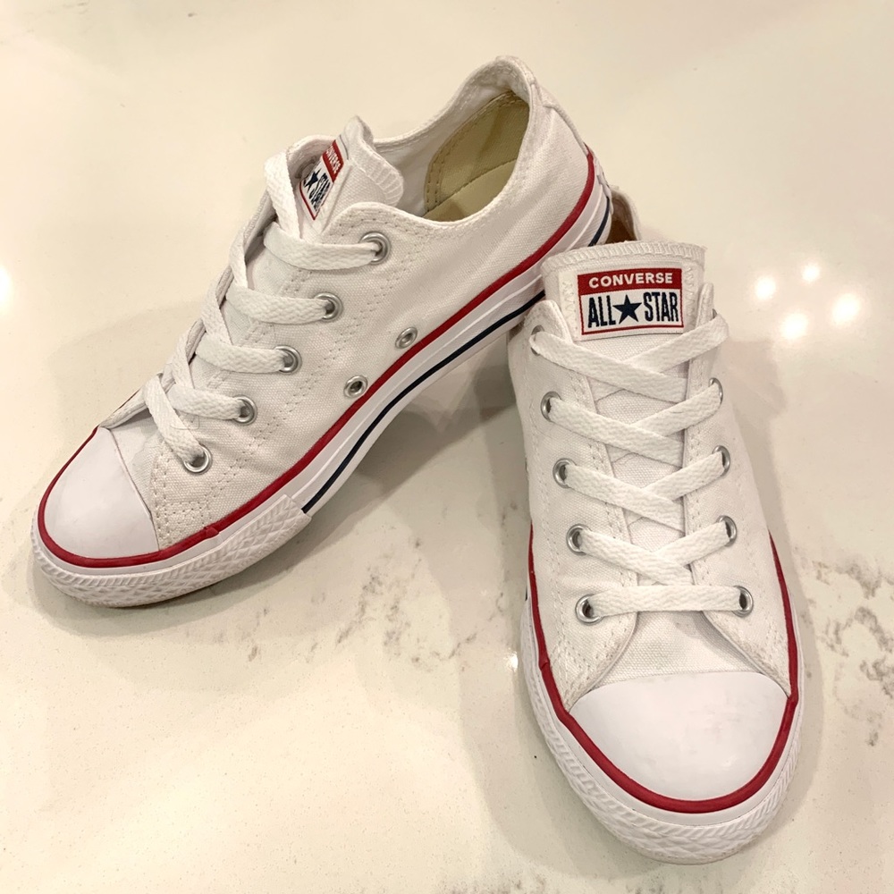 Like new! White Converse All Star